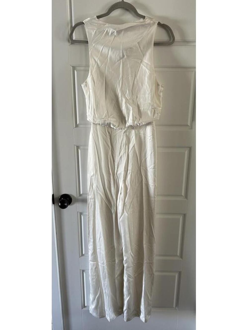 Abercrombie and Fitch women’s white sleeveless jumpsuit size small $120